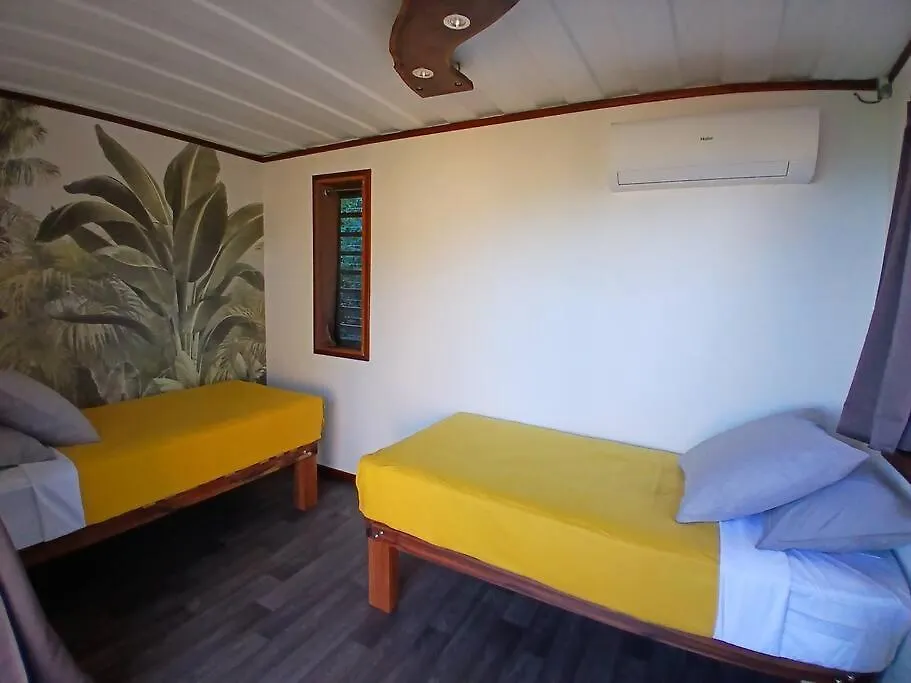 Hébergement de vacances Villa Fare Ohiti, Face Au Spot De Surf De Haapiti